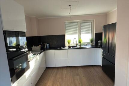 Wohnung Erftstadt - 5 Zimmer, 145 m&sup2;, 1.950&euro; | Angebot:24752662