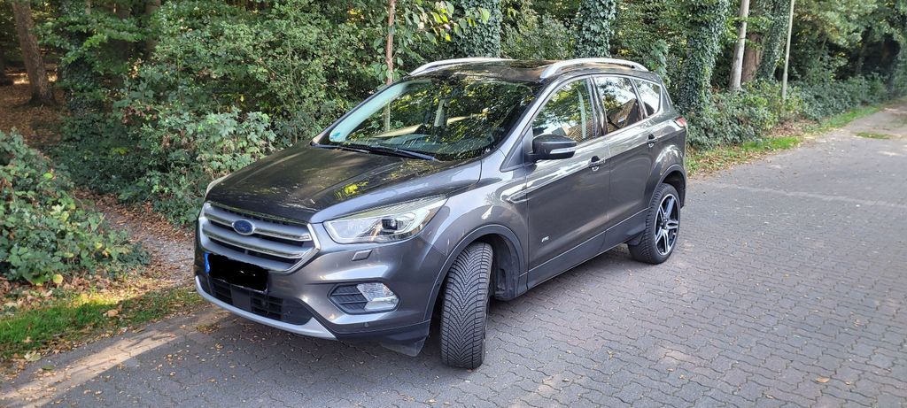 Ford Kuga 78.885 km 14.500 € Goch 47574