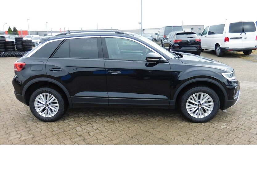 VW T-Roc 1.0 Life TSI BMT Navi Klima Alu 3.100 km 23.990 € Vordorf 38533