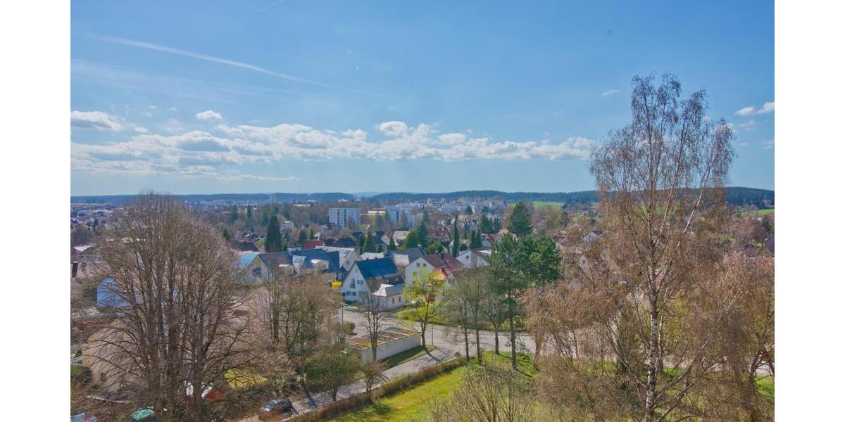 Helle 3 Zimmerwohnung mit Ausblick, Aufzug und Tiefgaragen-Box - Etagenwohnung Villingen-Schwenningen Schwenningen | Angebot:26230643