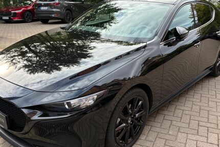 Mazda 3 21.010 km 22.990 &euro; Hamburg 21033