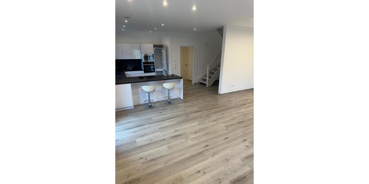 Modernes Energiesparhaus: Doppelhaushälfte ca.130 qm mit küche 5 zimmer