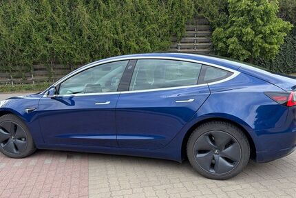 Tesla Model 3 154.941 km 19.900 &euro; Mölln 23879