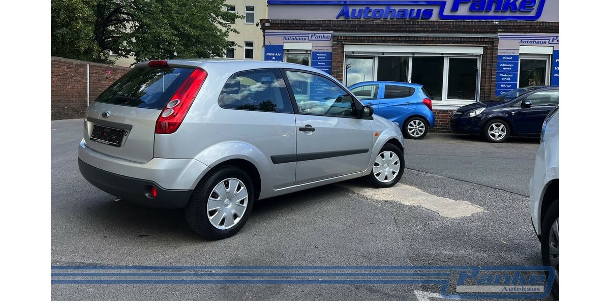 Ford Fiesta Ambiente 1.3*Radio/CD*AUX*Klima* 245.511 km 1.290 &euro; Berlin 13187
