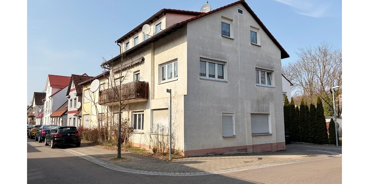 Uhingen: 3-Familienhaus mit Perspektive und Potenzial - Mehrfamilienhaus, Wohnhaus Uhingen Uhingen | Angebot:26442523