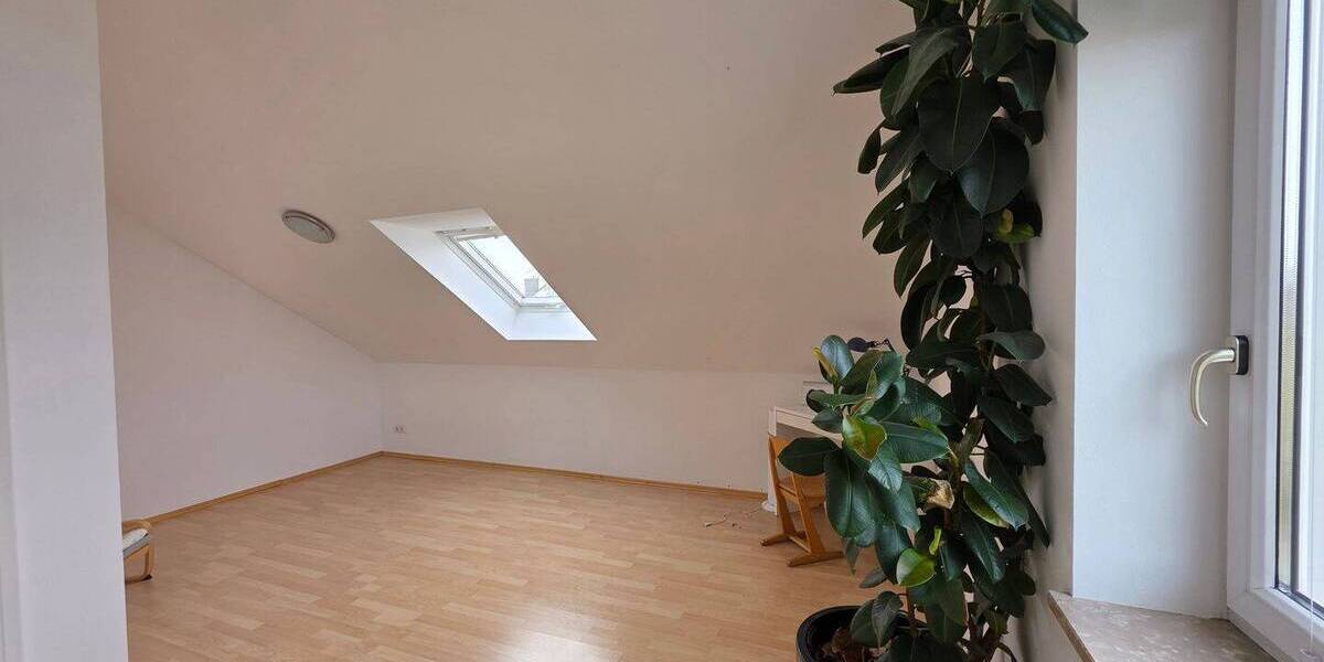 Doppelhaushälfte München Pasing-Obermenzing - 6 Zimmer, 140 m&sup2;, 2.100&euro; | Angebot:25999055