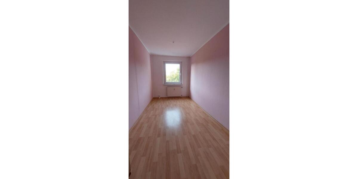 Etagenwohnung Bernsdorf - 3 Zimmer, 61 m&sup2;, 138&euro; | Angebot:23089920