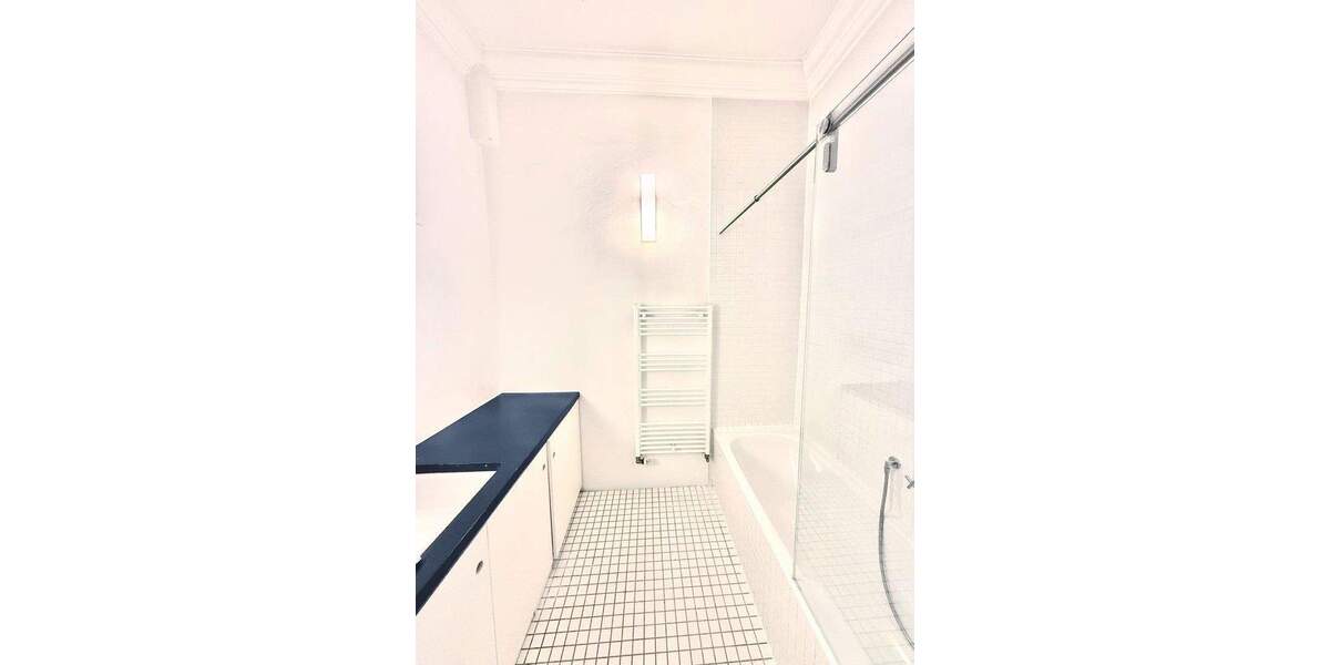 Hochwertige 4 Zi. Lehel am Isartor Bestlage. Exklusiv möbliert oder leer. 2 OG, Garten. Ab 3 Monaten 4 zimmer