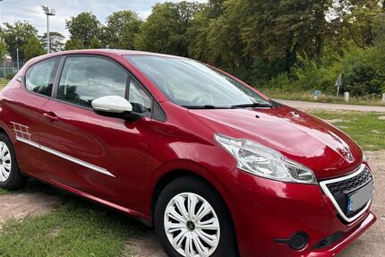 Peugeot 208 108.003 km 4.699 &euro; Berlin 10367