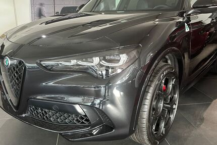 Alfa Romeo Stelvio 23.554 km 64.990 &euro; München 81827