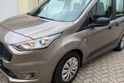 Ford Tourneo Connect 21.000 km 15.700 &euro; Kassel 34125