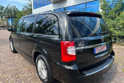 Lancia Voyager