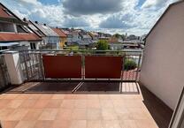 2 Zimmer + Spitzboden, Balkon, Carport