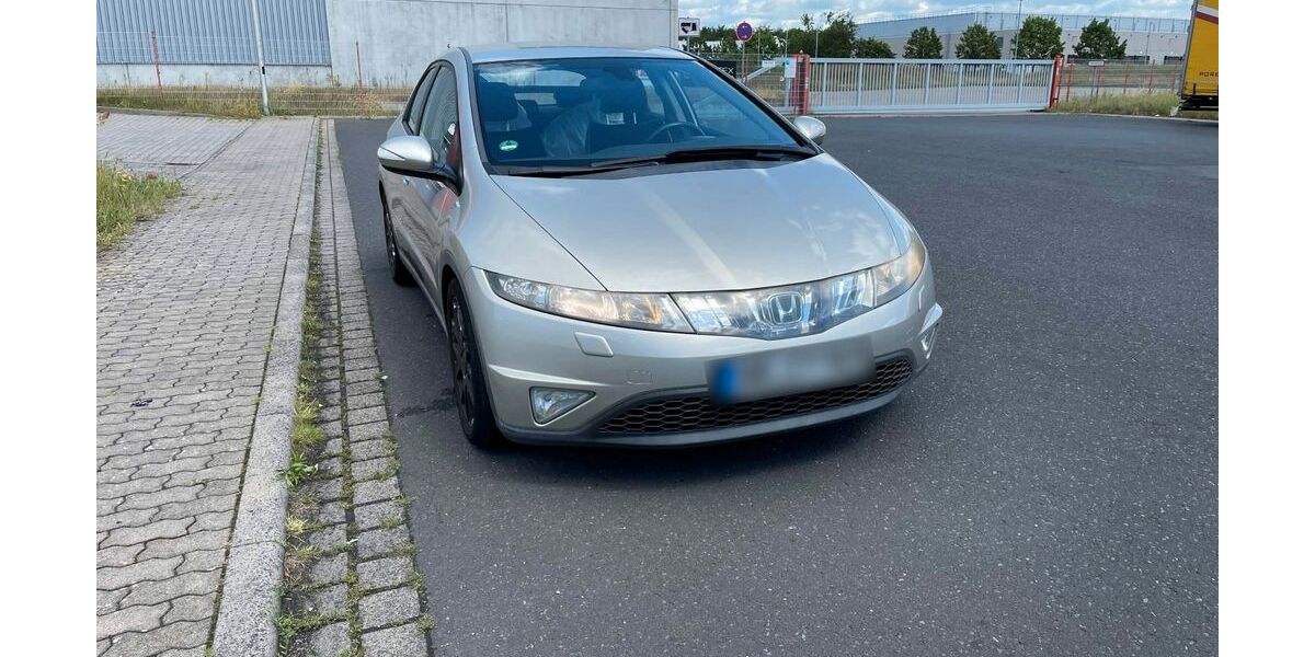 Honda Civic 103.000 km 5.900 &euro; Glattbach 63864
