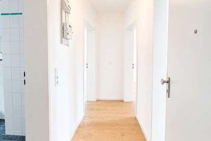Wohnung Bremerhaven Mitte - 2 Zimmer, 48 m&sup2;, 450&euro; | Angebot:27080562