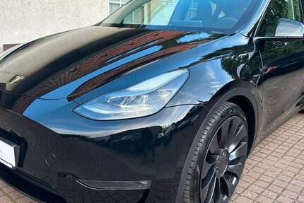 Tesla Model Y 47.601 km 44.900 € Berlin 13059