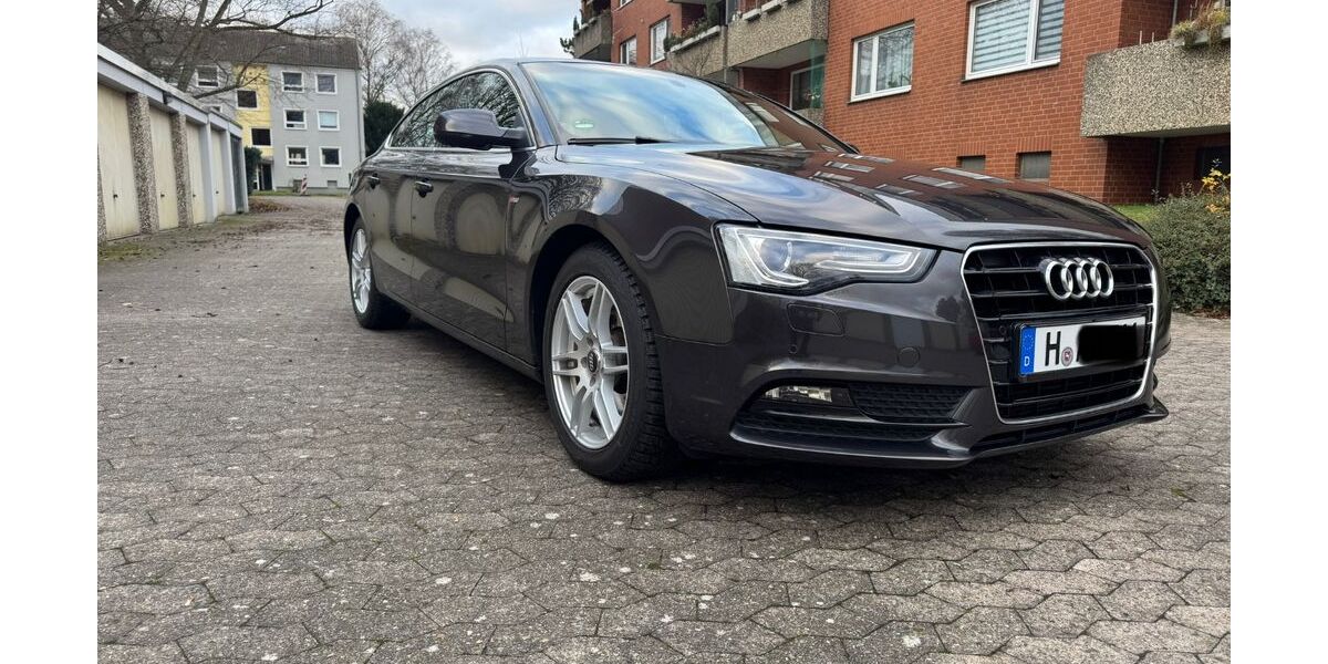 Audi A5 171.495 km 8.999 &euro; Hannover 30179