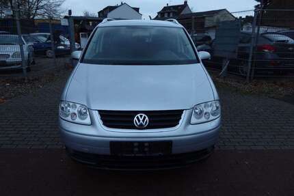 VW Touran 196.000 km 4.490 &euro; Duisburg 47249