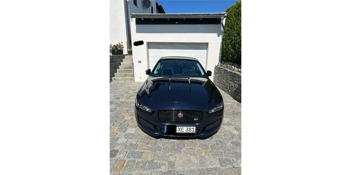 Jaguar XE 187.000 km 15.900 € München 81241
