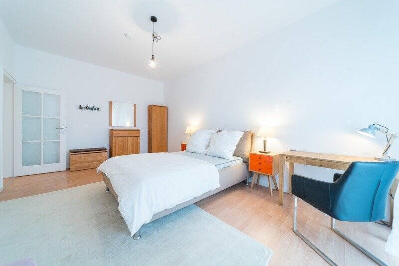 LuxusWohnung mit zwei Zimmern!