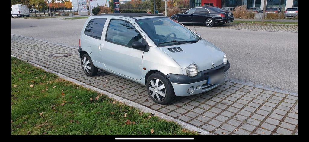 Renault Twingo 145.600 km 1.800 &euro; Garching bei München 85748