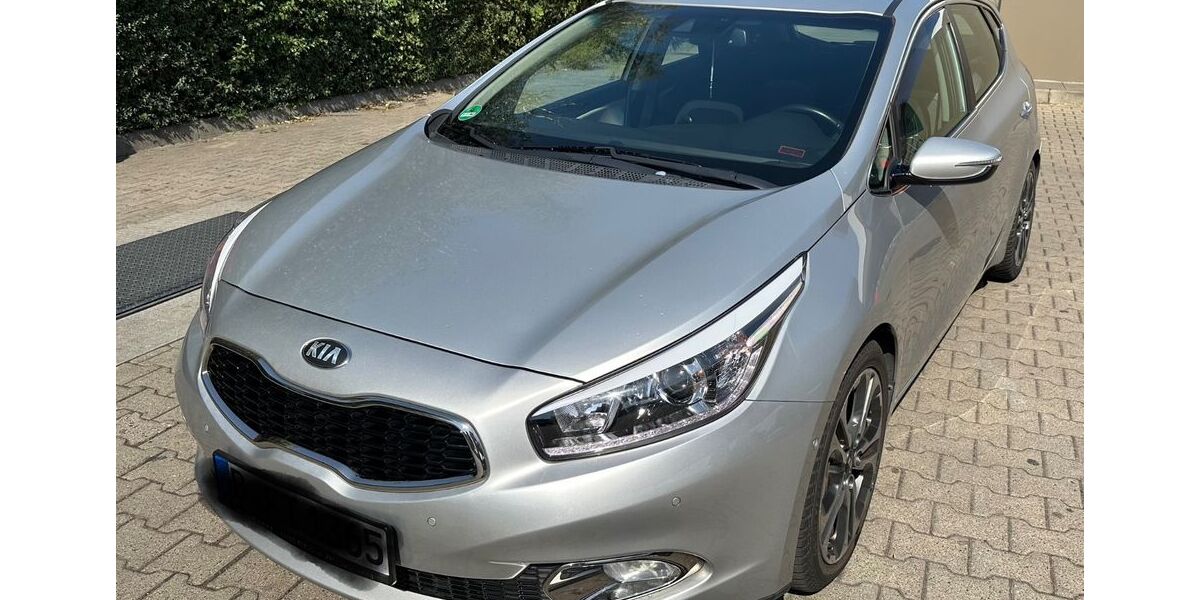 Kia ceed Sportswagon 99.000 km 10.900 &euro; Berlin 13437
