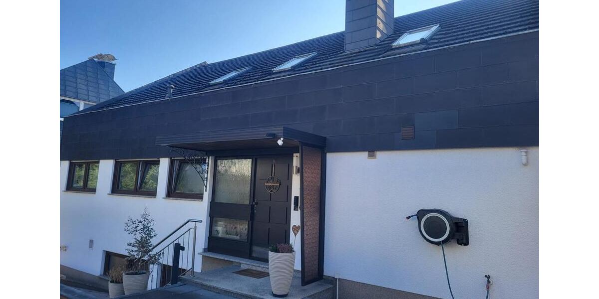 Einfamilienhaus Bebra - 9 Zimmer, 270 m&sup2;, 445.000&euro; | Angebot:25877276