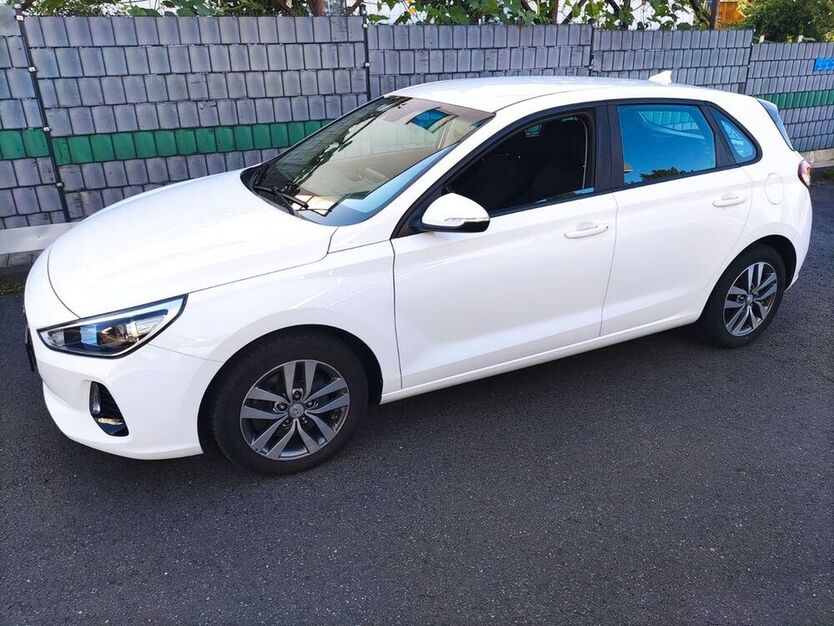 i30