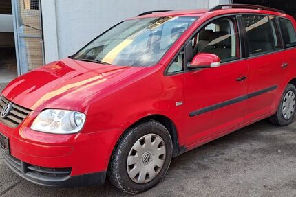 VW Touran 96.000 km 2.200 &euro; Reutlingen 72766