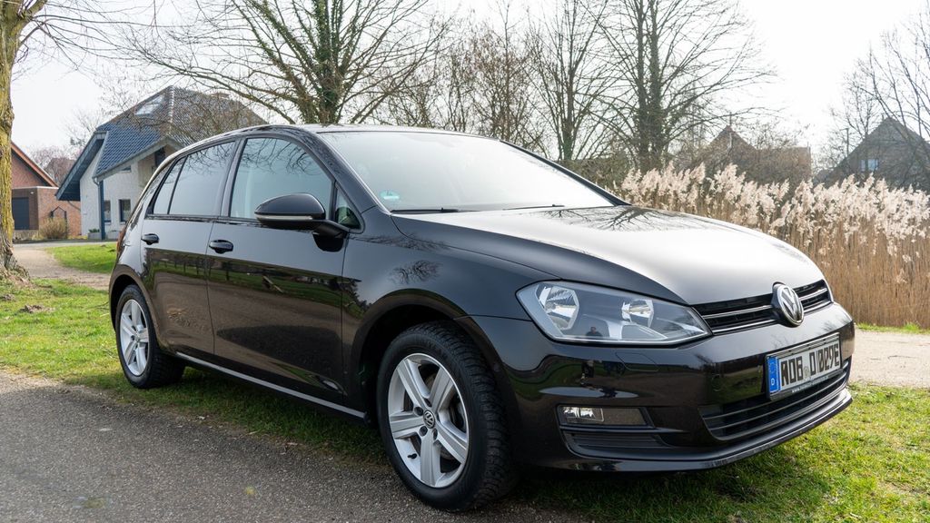 VW Golf 92.950 km 10.990 &euro; Kleve 47533