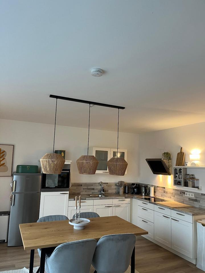 Charmante 2-Zimmer-Wohnung mit Balkon,Top-Lage – Nähe Krankenhaus zimmer