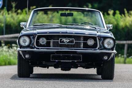 Ford Mustang 39.000 km 55.000 &euro; Schwarzenfeld 92521