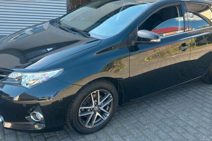 Toyota Auris 152.850 km 6.690 &euro; Westerburg 56457