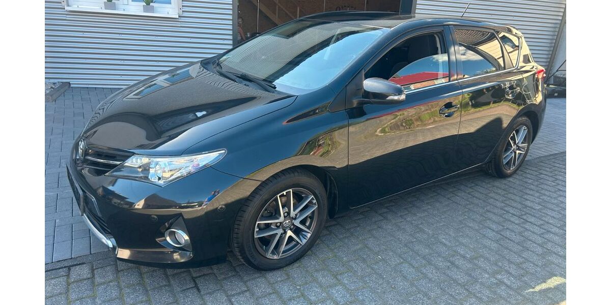 Toyota Auris 152.850 km 6.690 &euro; Westerburg 56457