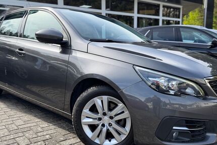 Peugeot 308 186.000 km 8.490 &euro; Bad Saarow 15526