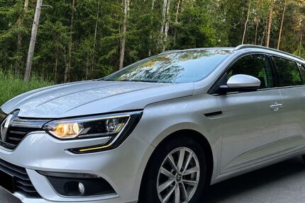 Renault Megane 96.000 km 9.799 &euro; Roding 93426