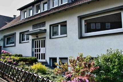 Wohnung Remscheid Lüttringhausen - 3 Zimmer, 90 m&sup2;, 750&euro; | Angebot:25981072