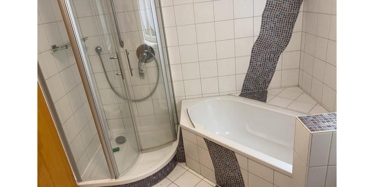 Mehrfamilienhaus, Wohnhaus Regen - 8 Zimmer, 203 m&sup2;, 1.600&euro; | Angebot:26343571