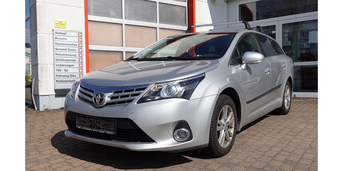 Toyota Avensis 144.082 km 7.900 &euro; Dahlwitz Hoppegarten 15366