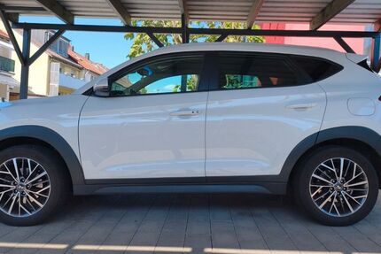 Hyundai TUCSON 102.700 km 16.900 &euro; Oberasbach 90522