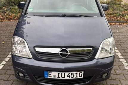 Opel Meriva 189.000 km 2.800 € Essen 45357