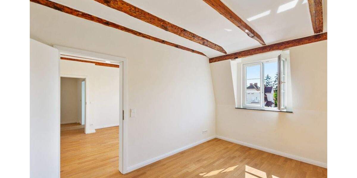 Einfamilienhaus Saarlouis - 5 Zimmer, 135 m&sup2;, 1.760&euro; | Angebot:24424035