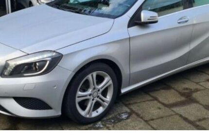 Mercedes-Benz A 180 122.600 km 12.500 &euro; Sögel 49751