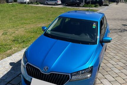 Skoda Fabia 69.500 km 10.490 &euro; Freiburg 79111