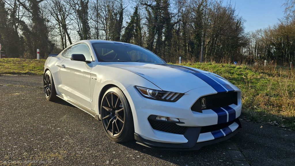 Ford Mustang 22.500 km 61.800 &euro; Porta Westfalica 32457