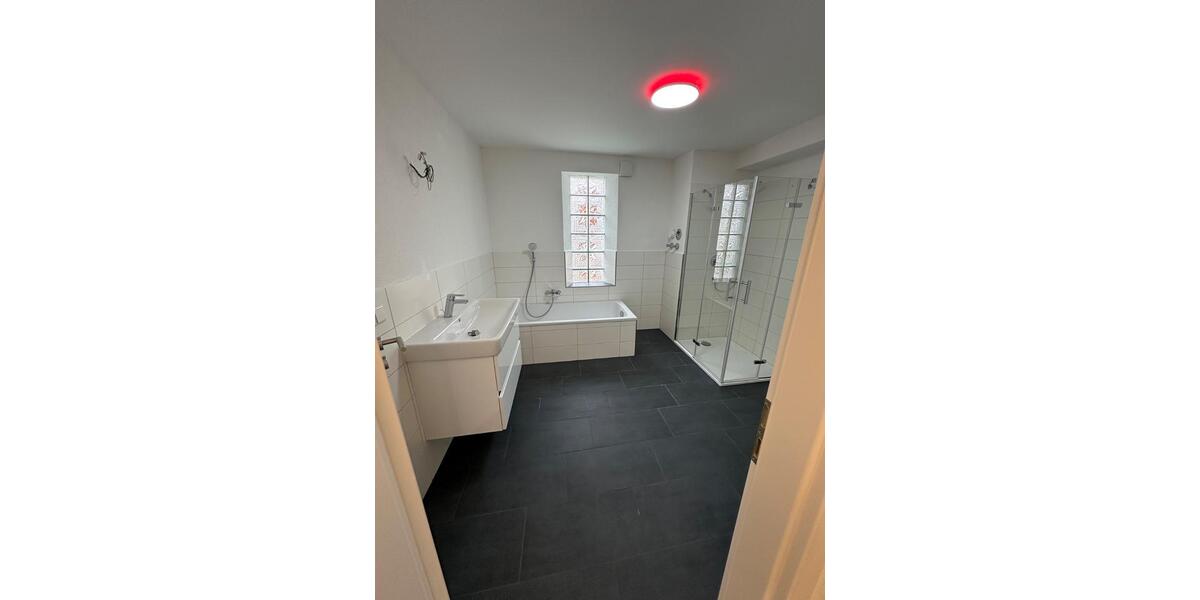 Etagenwohnung Rastatt - 4.5 Zimmer, 145 m&sup2;, 1.450&euro; | Angebot:24873257