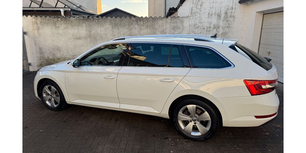 Skoda Superb 73.600 km 25.700 € Karlsdorf-Neuthard 76689