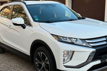 Mitsubishi Eclipse Cross 66.000 km 14.940 &euro; Düsseldorf 40468
