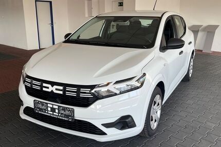 Dacia Sandero 43.300 km 12.580 &euro; Regensburg 93057