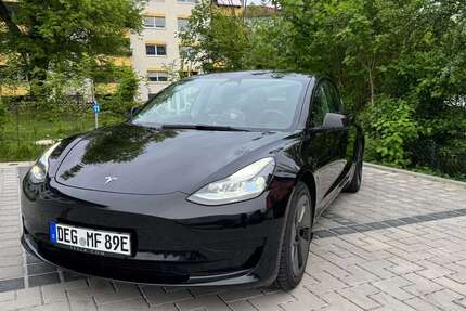Tesla Model 3 88.813 km 24.500 &euro; Metten, M 94526